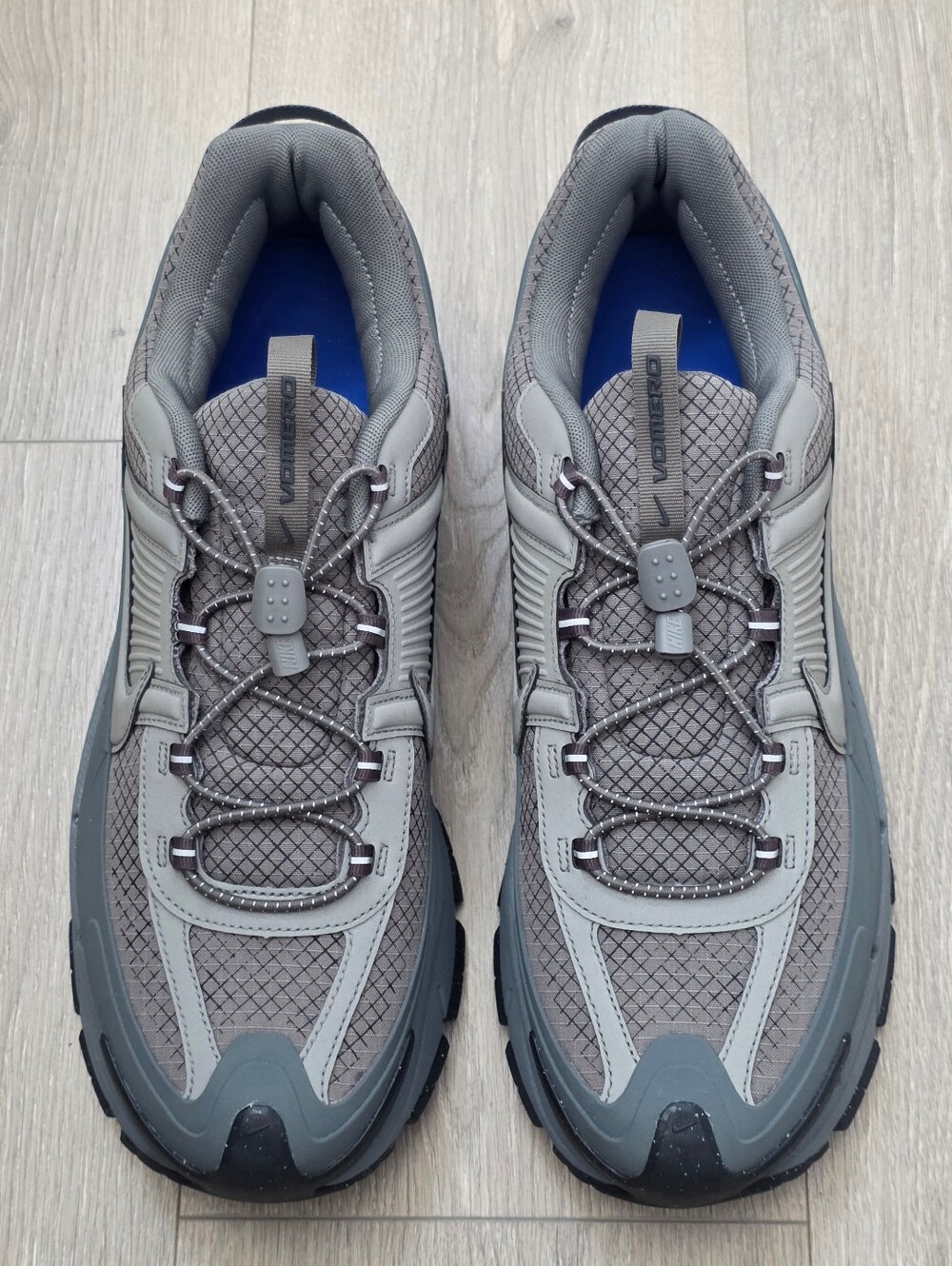 Nike Zoom Vomero Roam Winterized Running Shoes HV6901-001 Mens Size 13 MSRP $190
